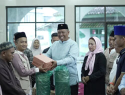 Plt. Bupati Lamteng Bagikan Takjil dan Gelar Safari Ramadan di Trimurjo